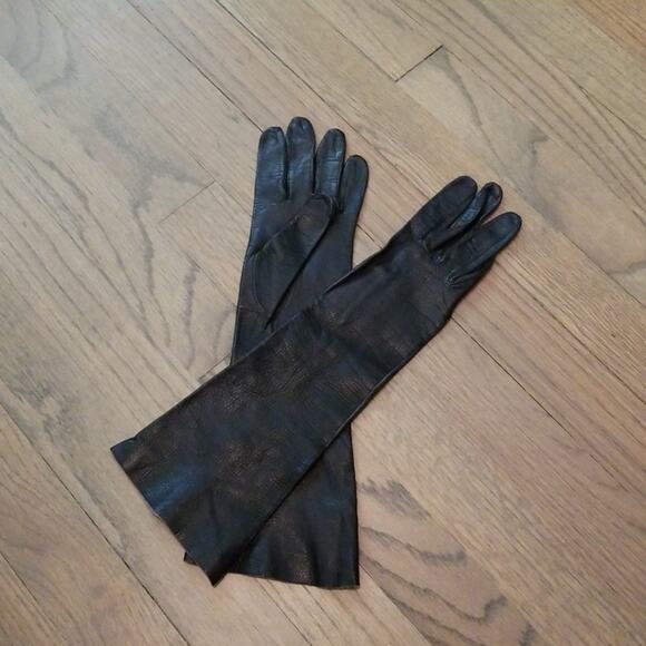 Vintage Leather Gloves - Picture 2 of 7
